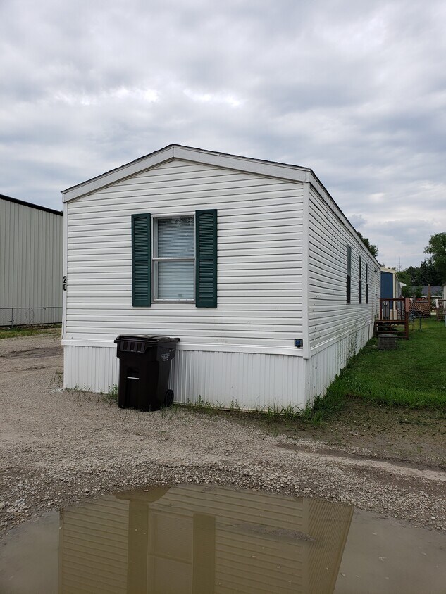 Building Photo - 3100 N 35th St