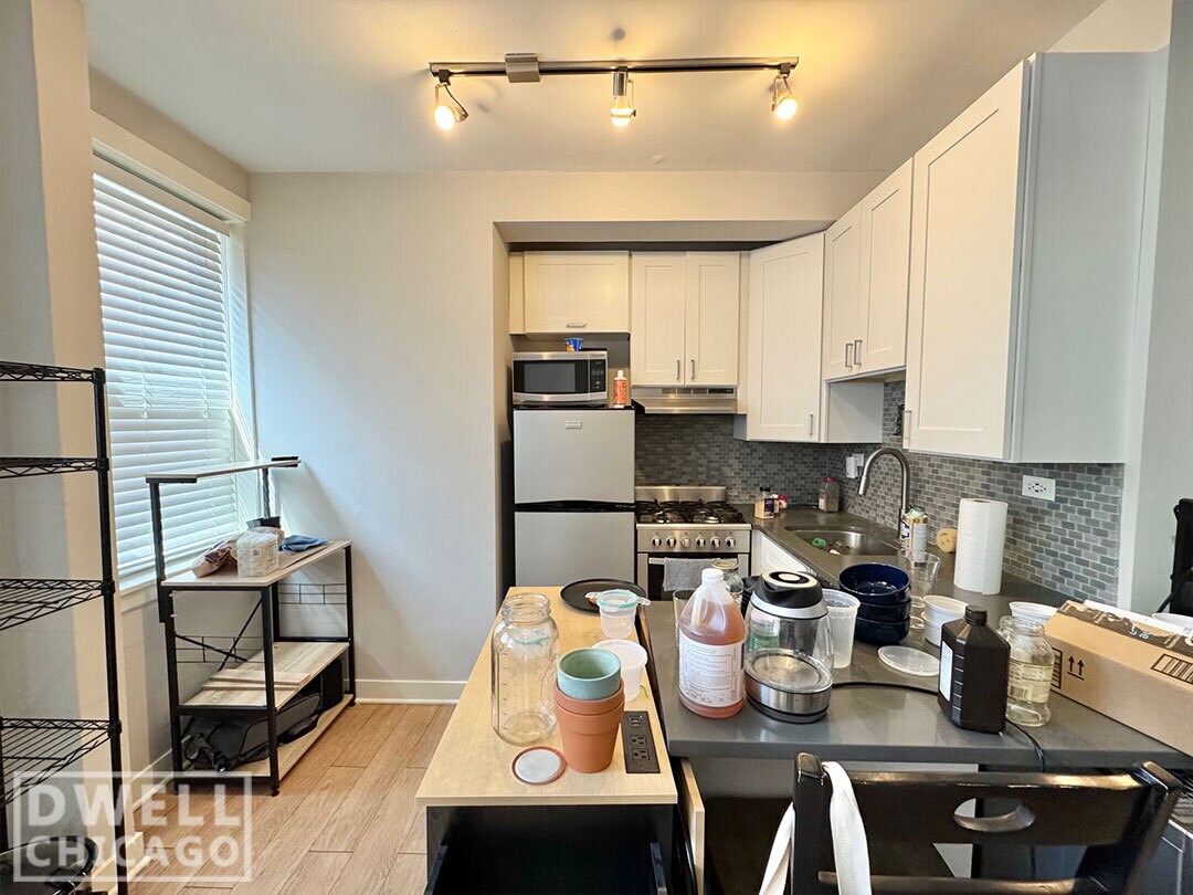 Foto principal - 515 W Belmont Ave