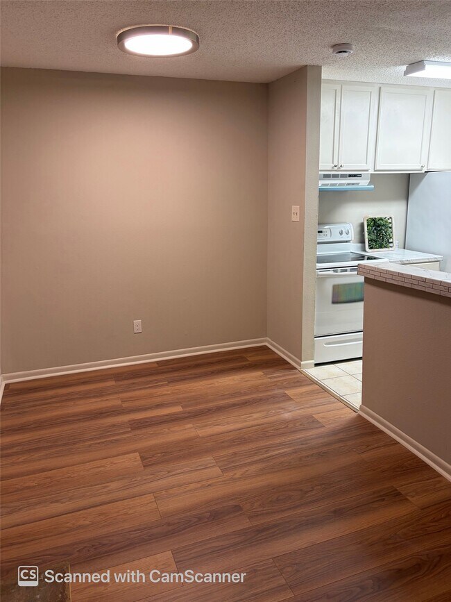 Foto del edificio - 17331 Red Oak Dr