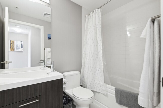 Photo du bâtiment - 199 Richmond St W