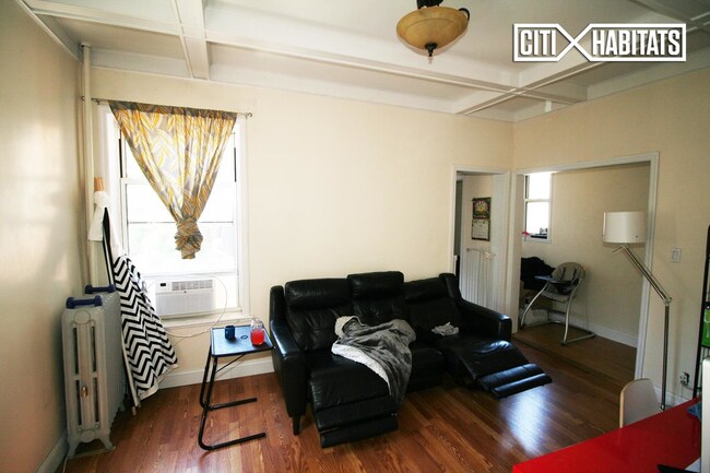 Foto del edificio - 860 Marcy Ave