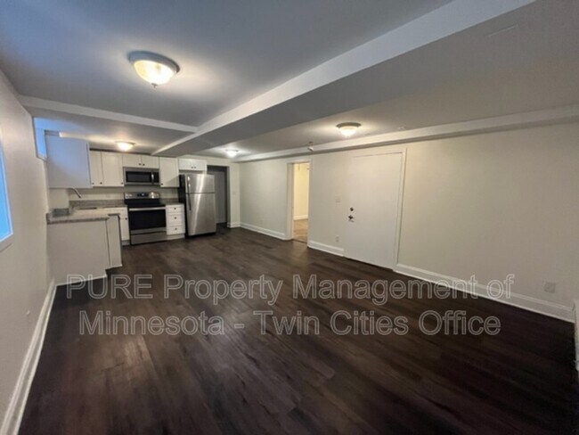 Building Photo - 250 6th Ave N