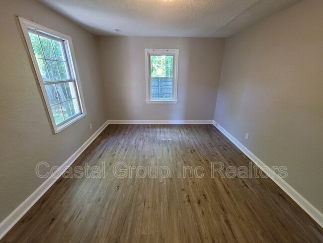 Building Photo - 1551 Spruce St