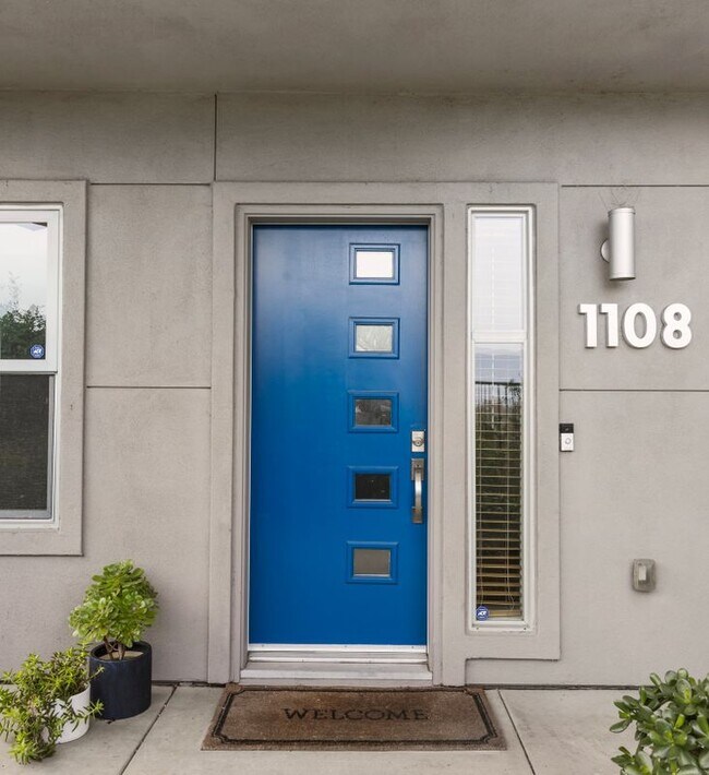 Foto del edificio - 2753 Waverly Dr