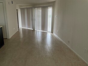 Building Photo - 6107 Snug Harbor Blvd