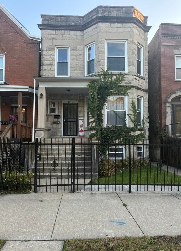 Primary Photo - 4935 W Washington Blvd
