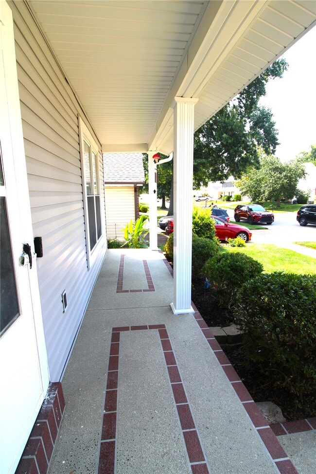 Building Photo - 912 Oakwood Farms Ln