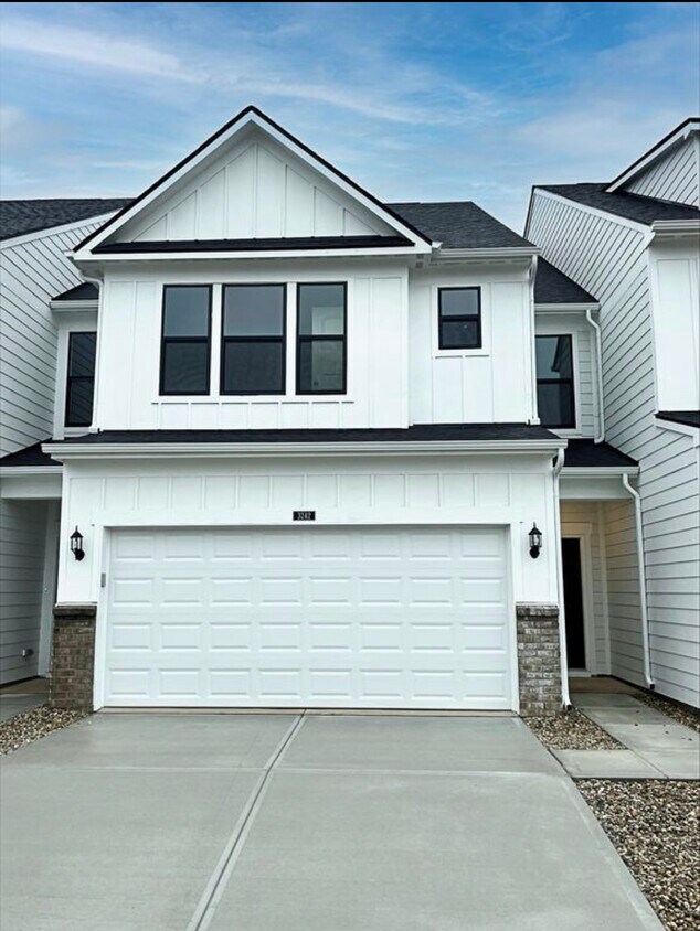 10912 Morab Dr, Zionsville, IN 46077 Townhome Rentals in Zionsville