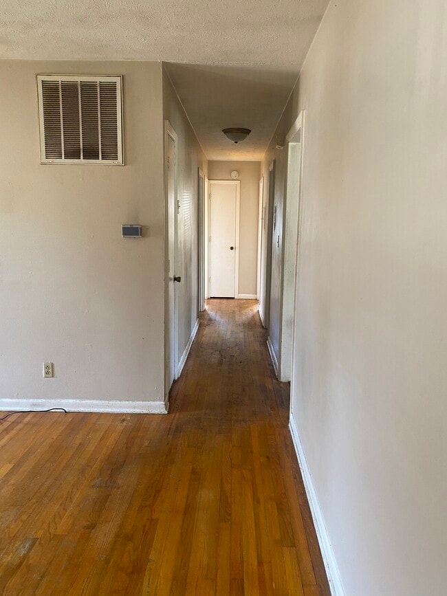 Building Photo - 6165 Timberland Dr