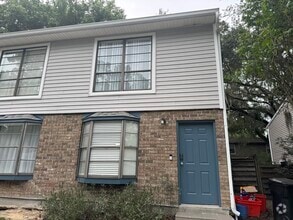 Building Photo - 4642 SW 45th Ln