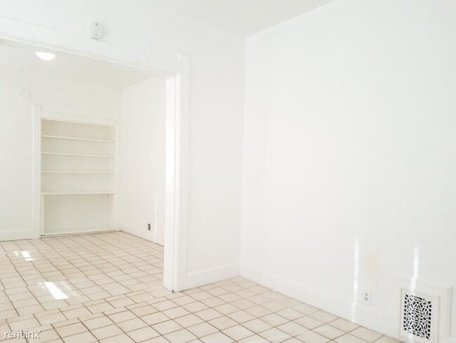 Building Photo - 3 br, 1 bath Apartment - 727 S 9th Street