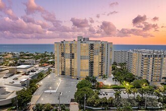 Building Photo - 2841 N Ocean Blvd