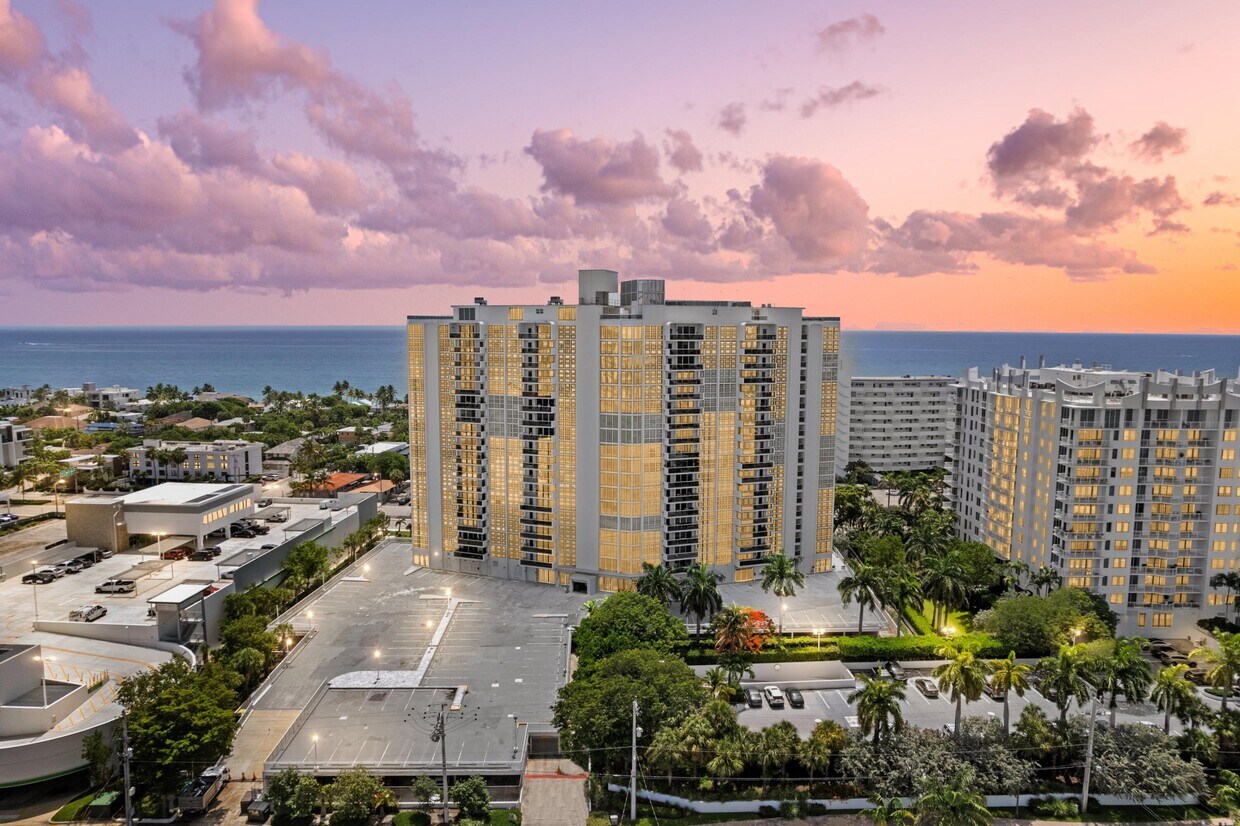 Foto principal - 2841 N Ocean Blvd