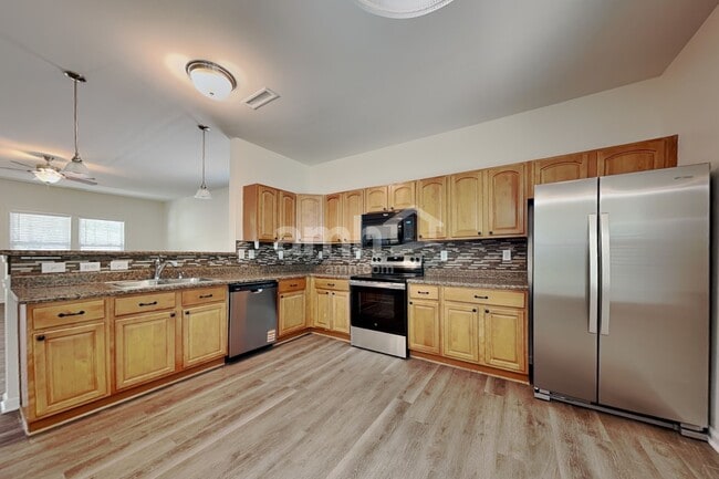 Building Photo - 145 Collenton Ln