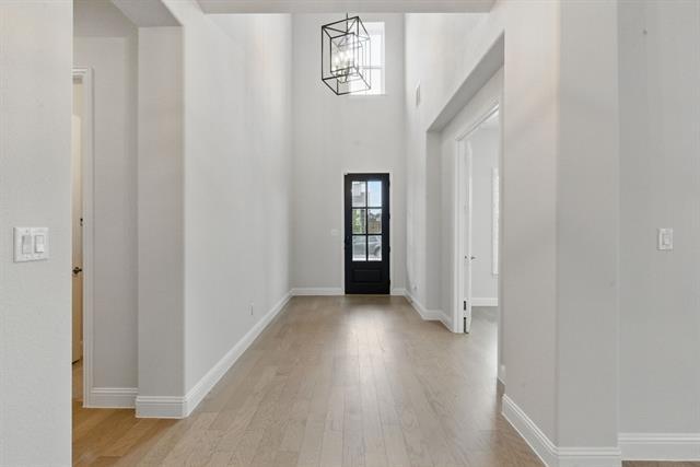 Foto del edificio - 2205 Sandrellan St