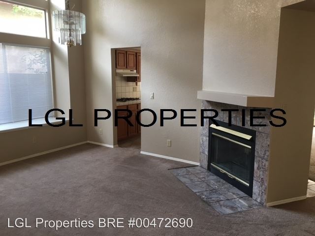 Building Photo - 8663 Bluefield Way