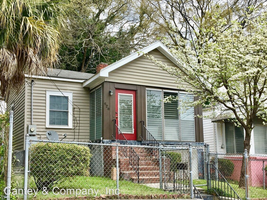 Primary Photo - 3 br, 1 bath House - 926 Pine Street