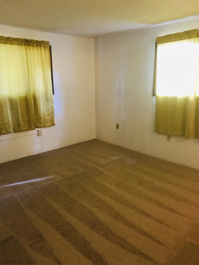 1108 W Clay Ave Unit 1, Chewelah, WA 99109 Apartment for Rent in