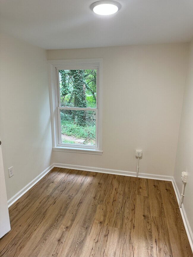 2nd Bed Room - 405 Atchison Blvd