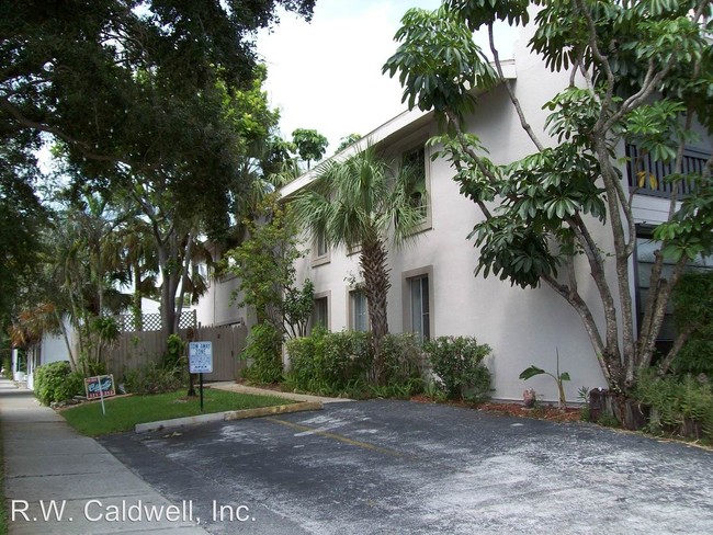 Building Photo - 3120 Beach Blvd S