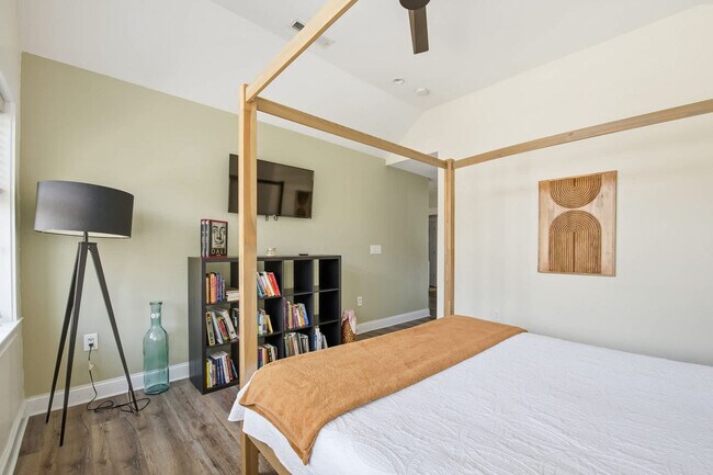 Foto del edificio - 4109 Dinglewood Ave