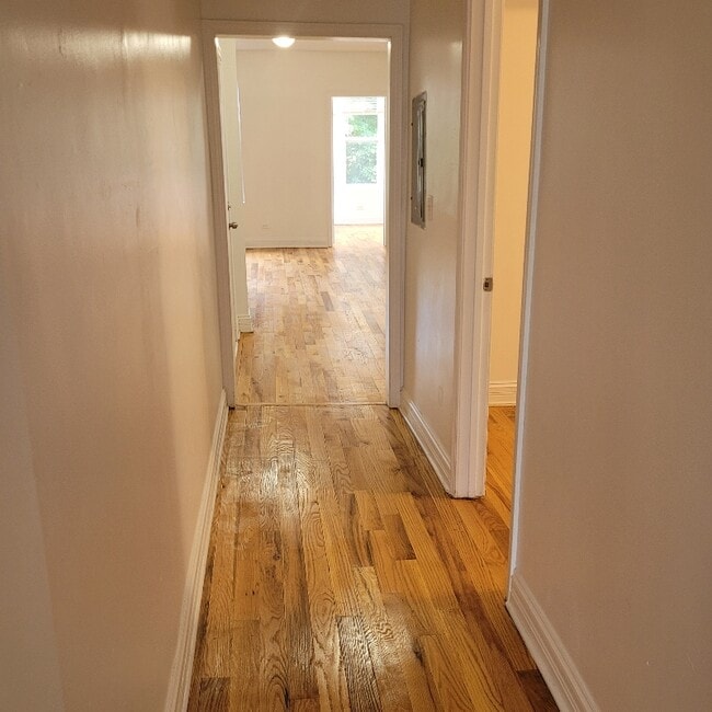 Building Photo - 6751 S Clyde Ave