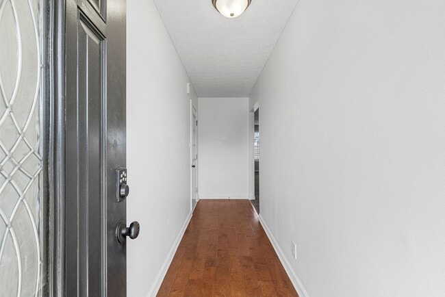 Building Photo - Oak Grove Cutie for Rent!