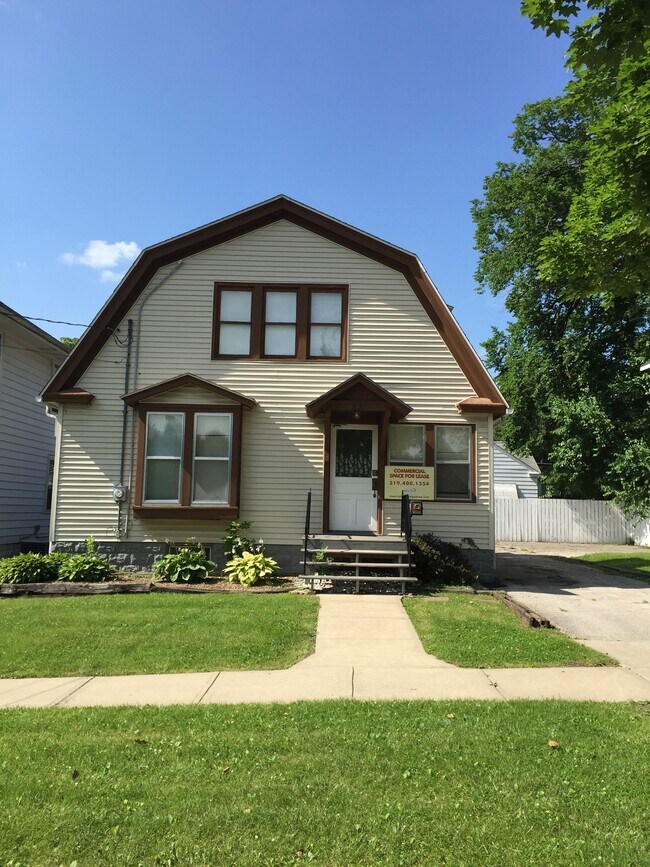 Foto del edificio - 626 E Bloomington St