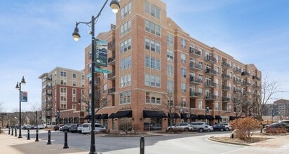 Building Photo - 647 Metropolitan Way
