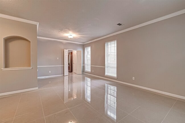 Building Photo - 2130 Autumn Fern Dr