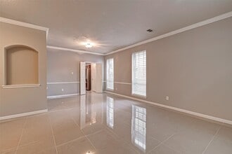 Building Photo - 2130 Autumn Fern Dr