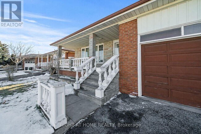 Photo du bâtiment - 47 Wheelwright Crescent