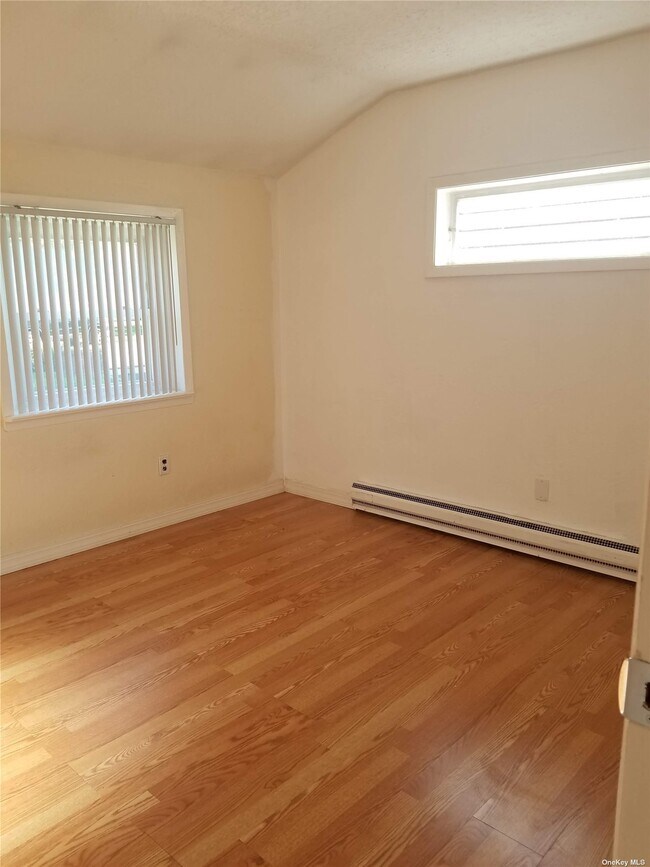 Building Photo - 340 Everard St