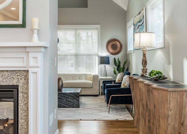 Building Photo - 151 Pineland Cir