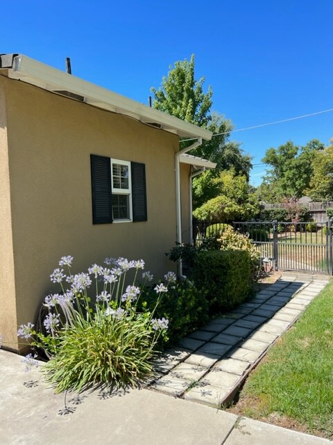 Building Photo - 2931 Tioga Way