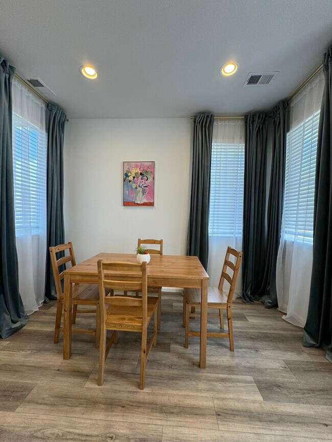 33 N Uriah St, Aurora, CO 80018 Townhome Rentals in Aurora CO