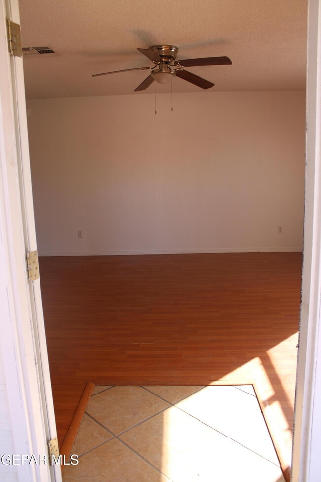 Foto del edificio - 11756 Bell Tower Dr