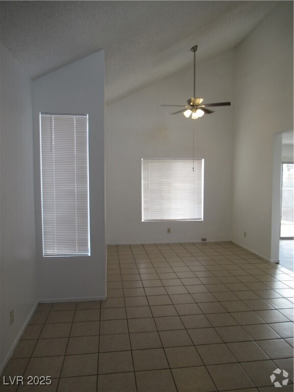 Building Photo - 2622 Sesame Dr