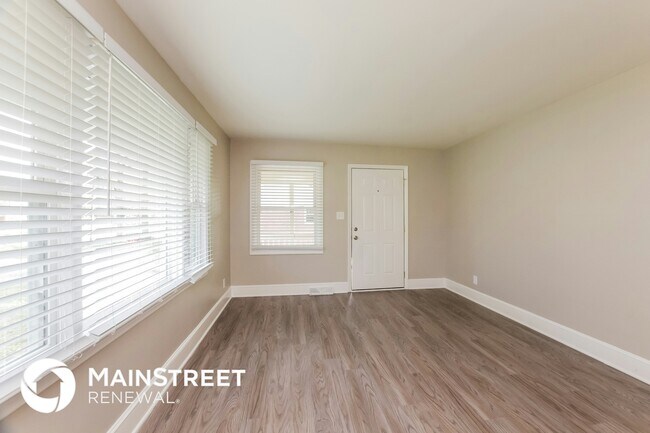 Building Photo - 3624 Sargeant Dr