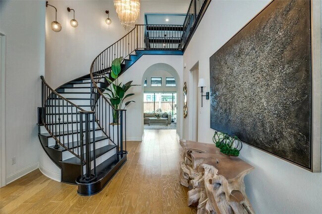 Foto del edificio - 7450 Zachery Dr