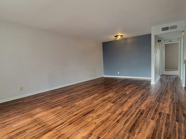 Foto del edificio - 8401 N New Braunfels Ave