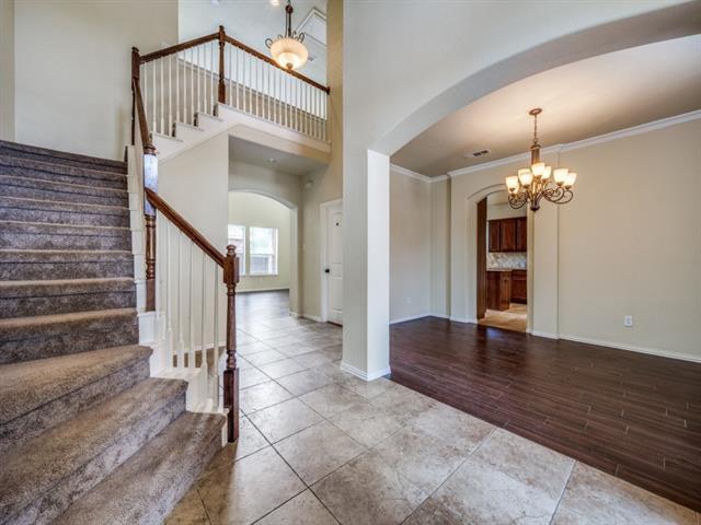 Foto del edificio - 7003 Chittamwood Dr
