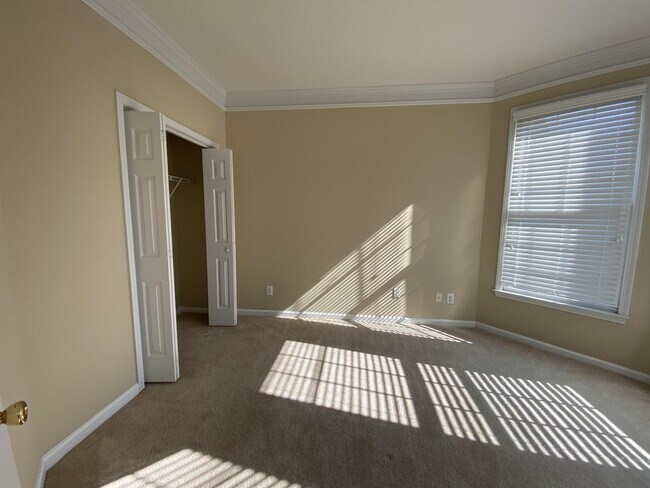 Foto del edificio - 137 Towne Park Dr