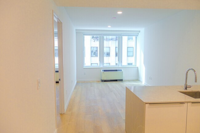Building Photo - 26 Broad St