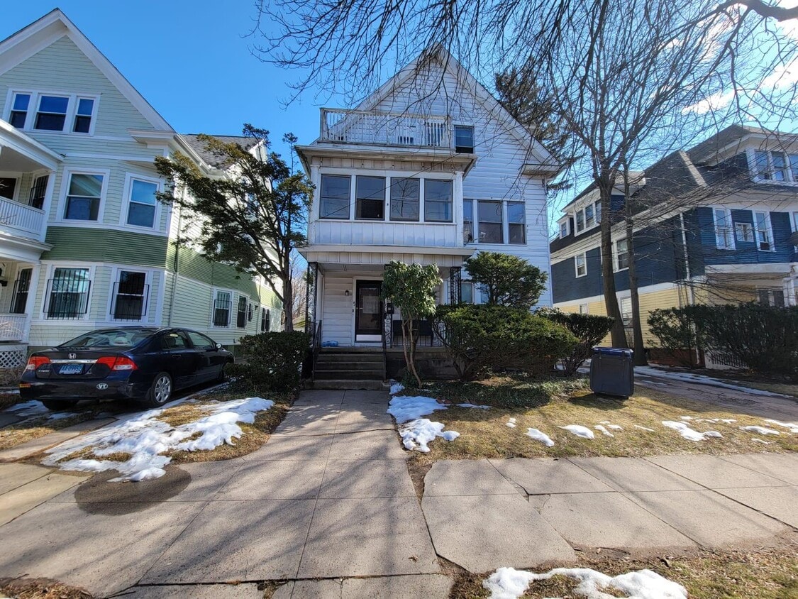 Primary Photo - 91 Norton St