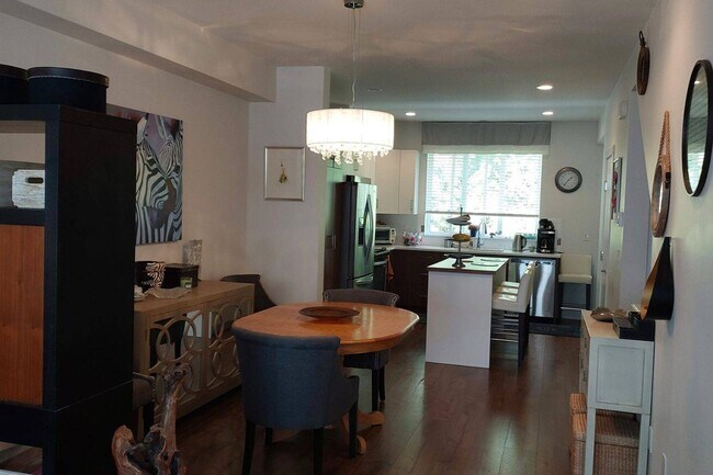 Photo du bâtiment - 5858 142 St