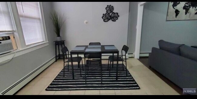 Foto del edificio - 1402 9th St