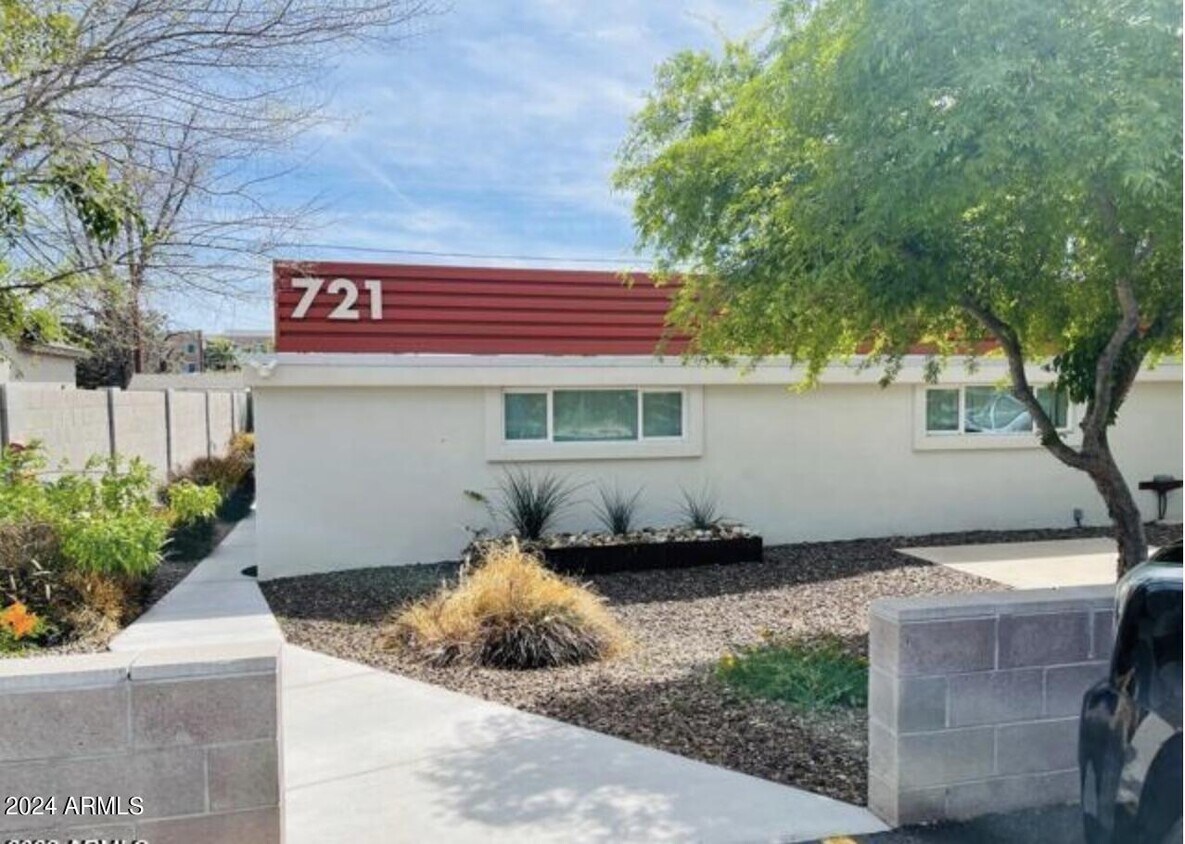 721 E Sierra Vista Dr Unit 3, Phoenix, AZ 85014 Room for Rent in