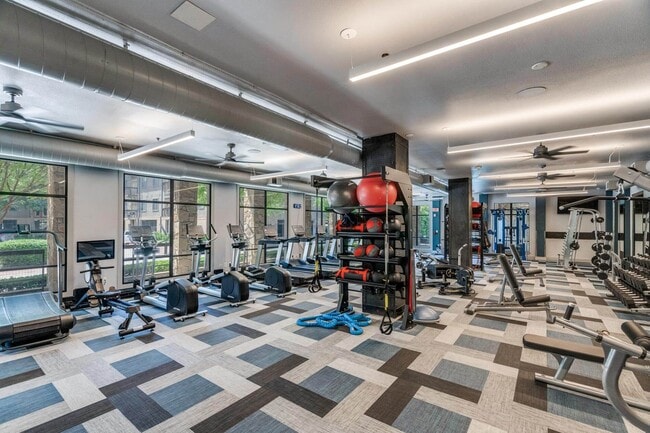 Foto del edificio - Legacy Village Apartment Homes