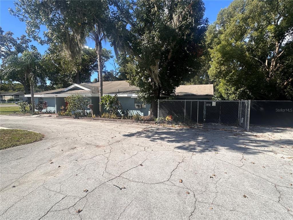 Foto principal - 12232 Little Rd